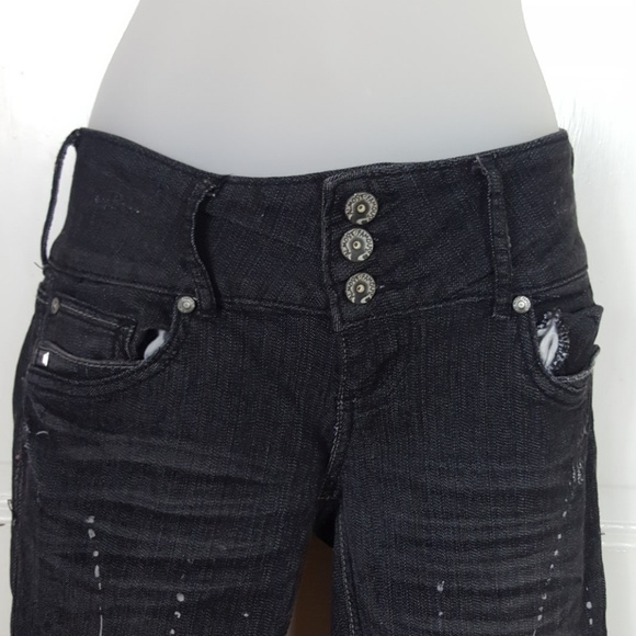 ⭐Distressed Jeans - Picture 3 of 8